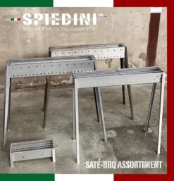 Spiedini Saté-bbq Bali 40 Mini - Kleine, Smalle Houtskoolbarbecue Met Horizontaal Rooster Voor Sate Of Andere Spiesjes - 40 Cm Lang, 11 Cm Breed, 14 Cm Hoog - Ideaal Voor Tuin- Of Open Haard, Of Balkon - Materiaal: Gealuminiseerd Ijzer -Heng Kookserie Winkel 1153x1200 1