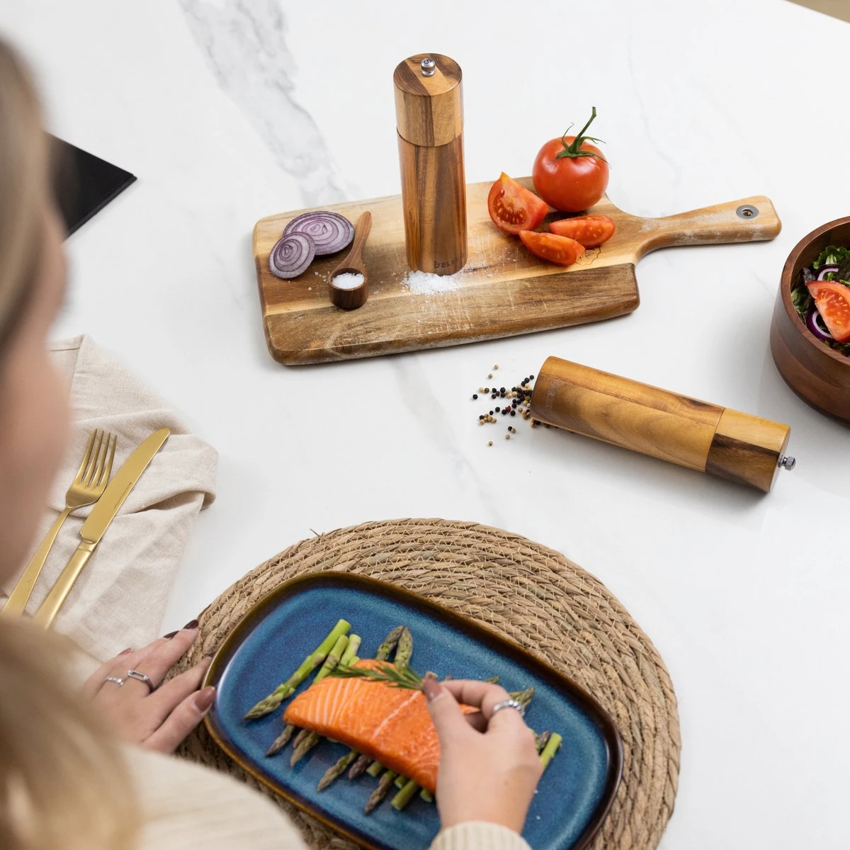 Deleca Luxe Peper en Zoutmolen Set - Zout / Pepermolen - Handmatig - Met Navul Lepel & Geschenkdoos - Acacia Hout - Rond Deleca Luxe Peper En Zoutmolen Set - Zout / Pepermolen - Handmatig - Met Navul Lepel & Geschenkdoos - Acacia Hout - Rond -Heng Kookserie Winkel 1200x1200 146