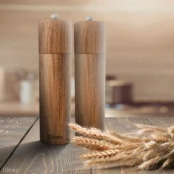 Dieux® - Peper En Zoutmolen Set - Cilinder Vorm - 22CM - Zout Peper Kruiden - 2 Stuks - Acacia Hout - Instelbare Maalgraad - Duurzaam - Luxe Kwaliteit - Hervulbaar - Pepermolen - Zoutmolen - BBQ Accesoires - Pasen 6 Dieux® - Peper En Zoutmolen Set - Cilinder Vorm - 22CM - Zout Peper Kruiden - 2 Stuks - Acacia Hout - Instelbare Maalgraad - Duurzaam - Luxe Kwaliteit - Hervulbaar - Pepermolen - Zoutmolen - BBQ Accesoires - Pasen -Heng Kookserie Winkel 1200x1200 155