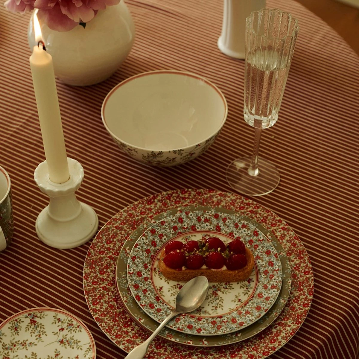 Laura Ashley Stockbridge Collectables - Laura Ashley Giftset 4 Bekers 32 cl. Laura Ashley Stockbridge Collectables - Laura Ashley Giftset 4 Bekers 32 Cl. -Heng Kookserie Winkel 1200x1200 243