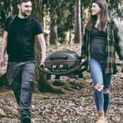 Burnhard Draagbare 2-Branders Gasbarbecue - Afdekhoes - BBQ Wayne -Heng Kookserie Winkel 1200x1200 382