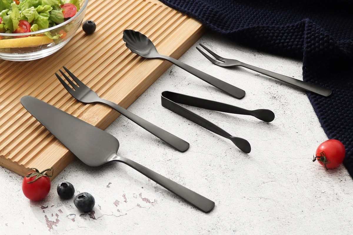 Swiss Pro+ Bestekset in Koffer-72 delig-12 persoons-Zwitsers Kwaliteit-Complete Set-100% roestvrijstaal- Zwart Swiss Pro+ Bestekset In Koffer-72 Delig-12 Persoons-Zwitsers Kwaliteit-Complete Set-100% Roestvrijstaal- Zwart -Heng Kookserie Winkel 1200x799 13