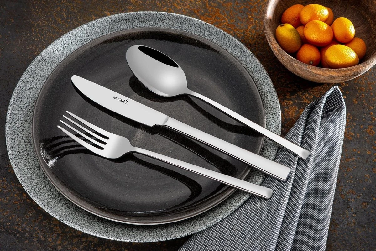 Sola Bestekset Luxor - Modern - 9 persoons - 90 delig - Zilverwit Edelstaal 18/10 - RVS - Zilver Sola Bestekset Luxor - Modern - 9 Persoons - 90 Delig - Zilverwit Edelstaal 18/10 - RVS - Zilver -Heng Kookserie Winkel