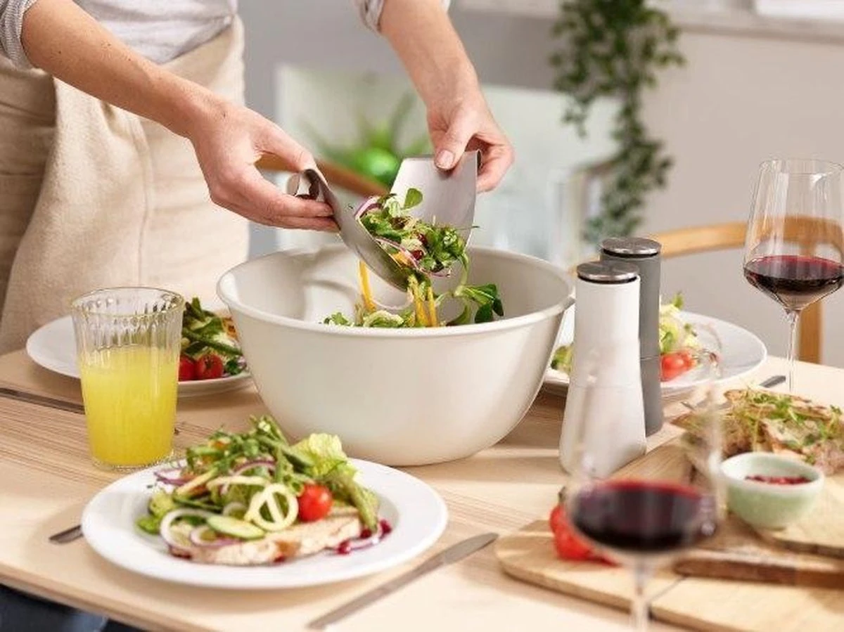 Joseph Joseph - Uno Saladeschaal - Met Saladebestek Joseph Joseph - Uno Saladeschaal - Met Saladebestek -Heng Kookserie Winkel 1200x899 11