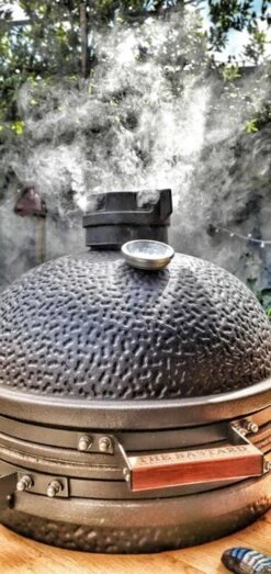 The Bastard Urban Medium - Kamado Barbecue - Kamado BBQ 11 The Bastard Urban Medium - Kamado Barbecue - Kamado BBQ -Heng Kookserie Winkel 567x1200